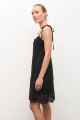 Vestido con encaje negro