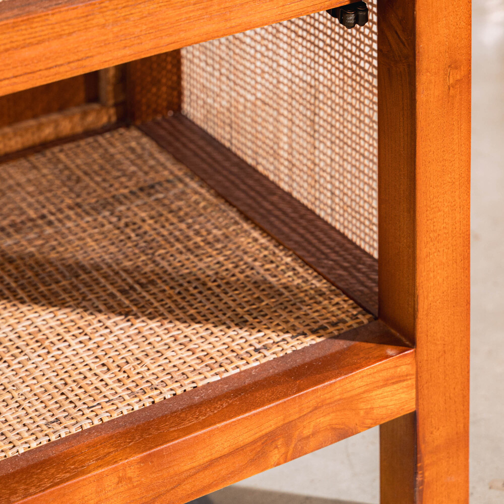 Mesa lateral webbing Mesa lateral webbing