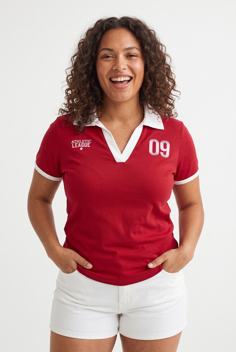 REMERA BRUNETE - ROJO OSCURO 