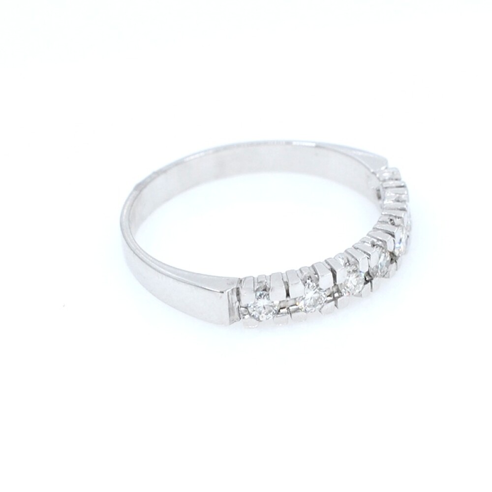 Anillo en oro 18k blanco y brillantes Anillo en oro 18k blanco y brillantes