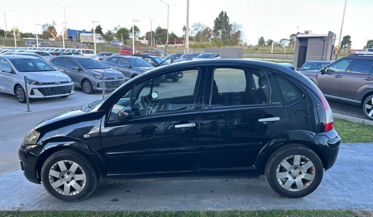 Citroen C3 Pack 1.6 MT 2011 Citroen C3 Pack 1.6 MT 2011