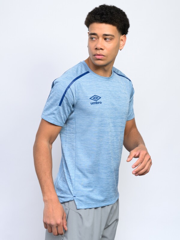 REMERA SYNC Umbro Hombre 0p1