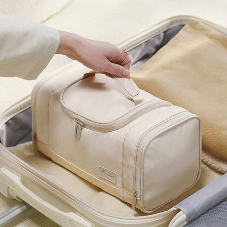 Neceser maletín con varios bolsillos Beige