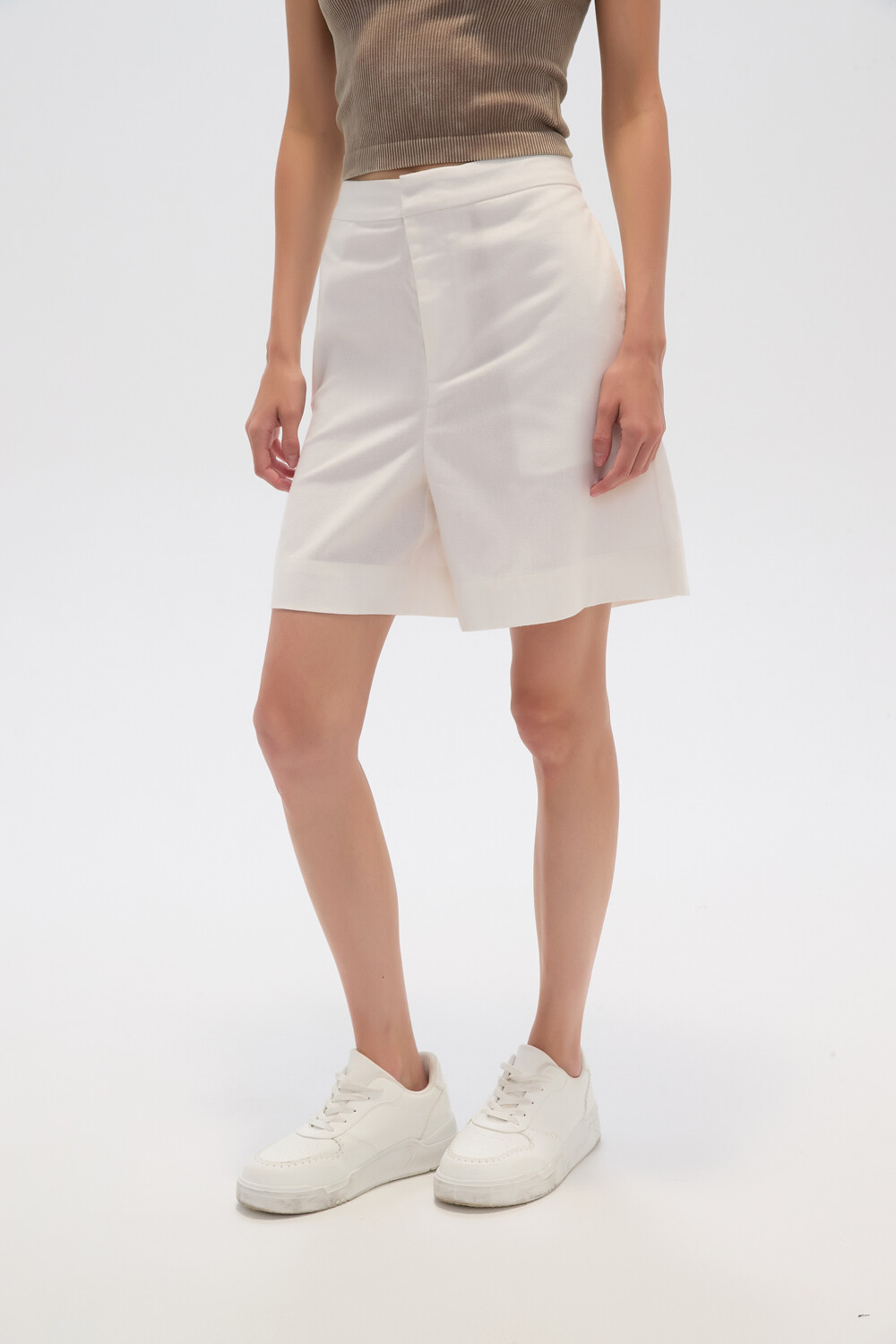 Short Munnat Marfil / Off White