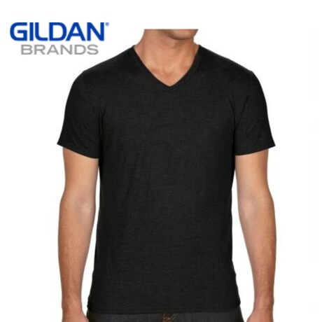 Camiseta Básica Gildan Escote V Negro