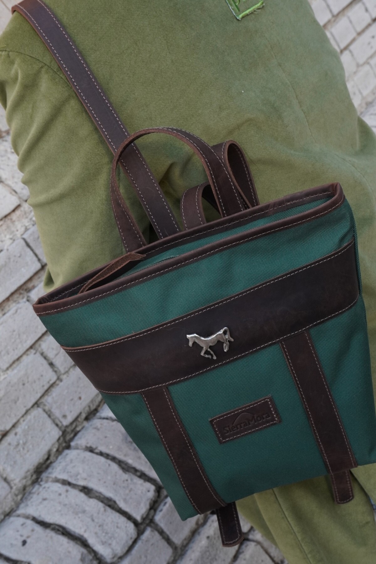 Mini Mustang Backpack Chocolate / Verde Inglés