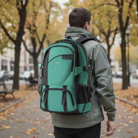 Mochila Urbana Arye 390 Durazno con Portanotebook Verde