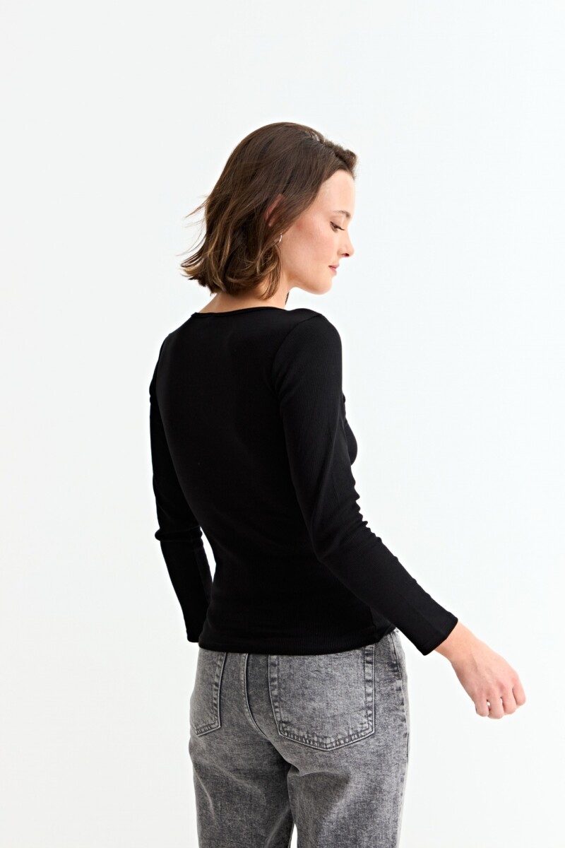 Remera m/l acanalada cuello a la base NEGRO