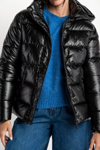 Campera Engomada Water Repellent Negro