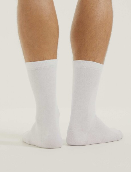 KIT CON 2 PARES DE MEDIAS UNISSEX DE CAÑO MEDIO KIT 2 CALCETINES UNISEX