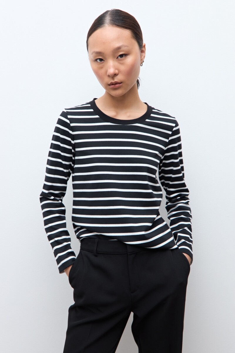 Remera rayada negro