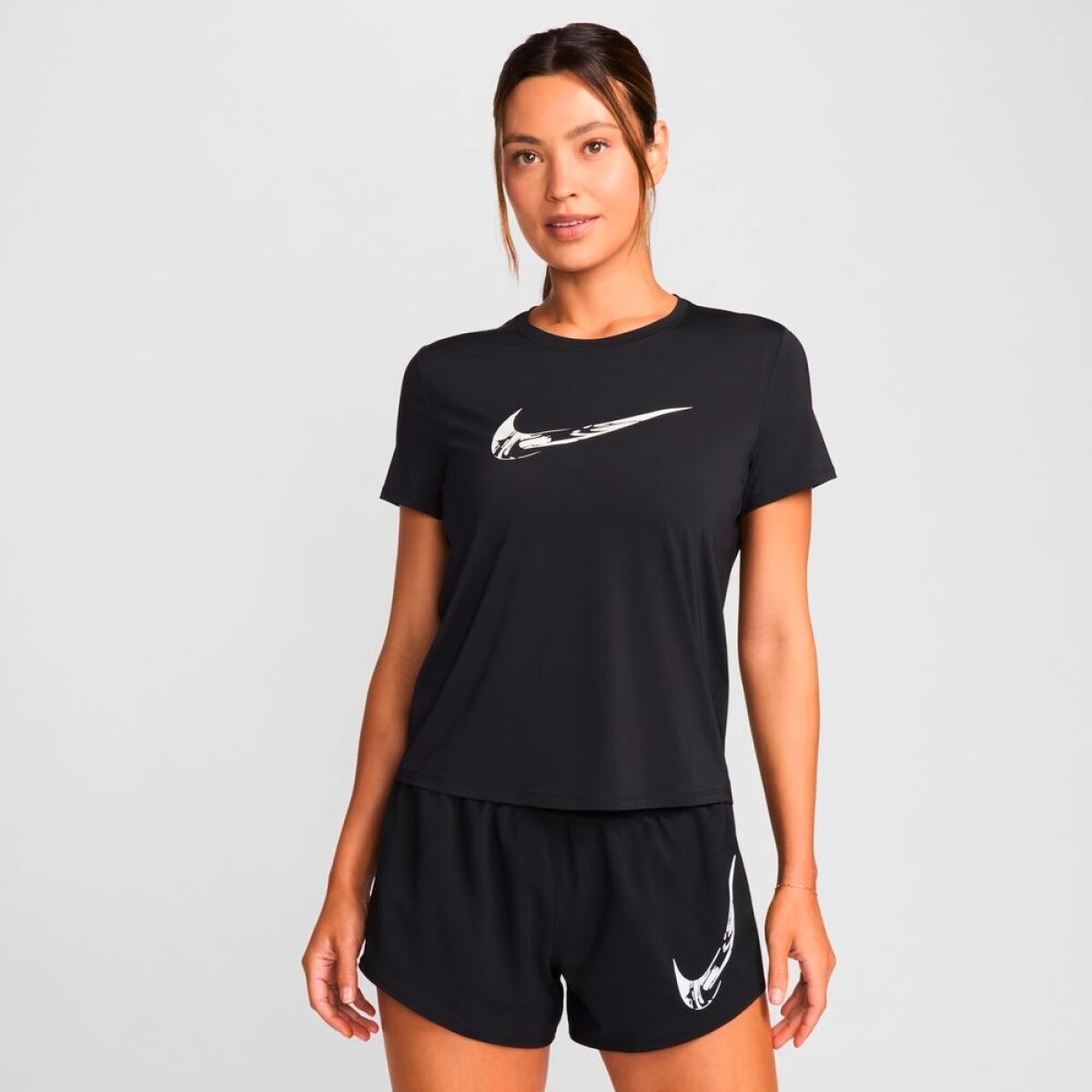 Remera Nike One Swoosh Hbr Dri-Fit Top de Mujer - Negro 