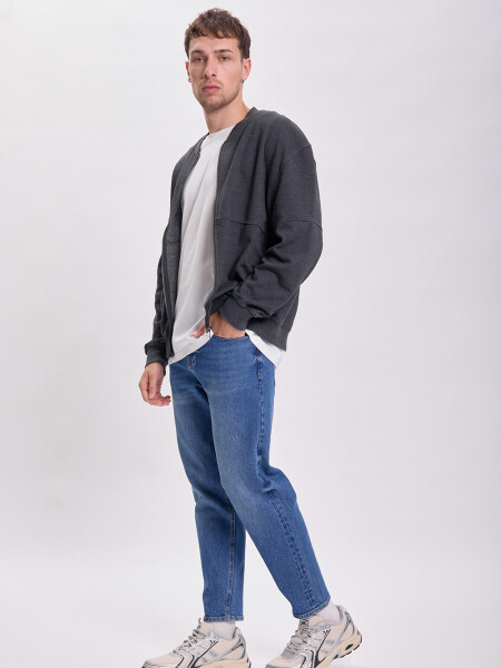 Campera deportiva lavada Negro
