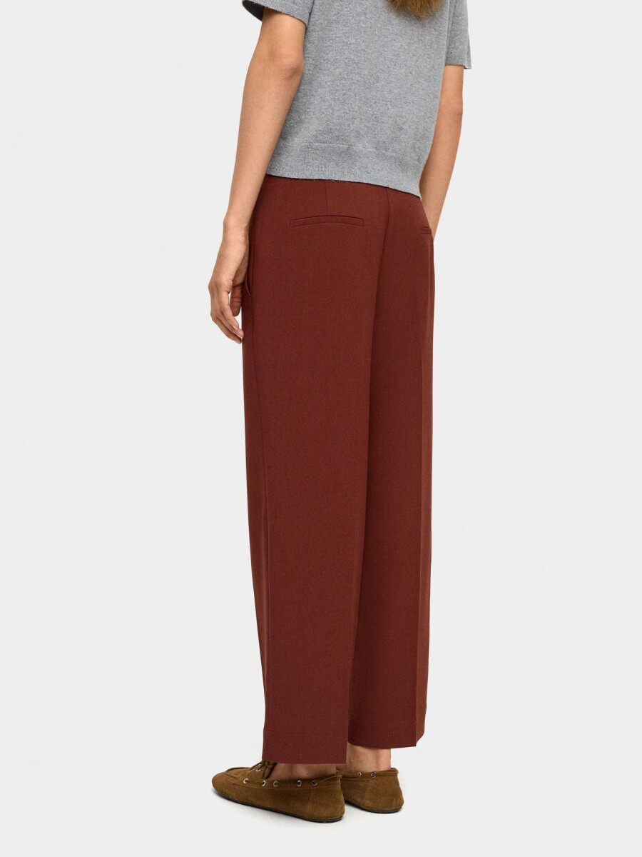 Pantalón Fluido Con Bolsillos canela