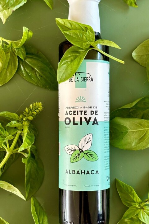 Aceite de Oliva - Albahaca 250 ml. Aceite de Oliva - Albahaca 250 ml.