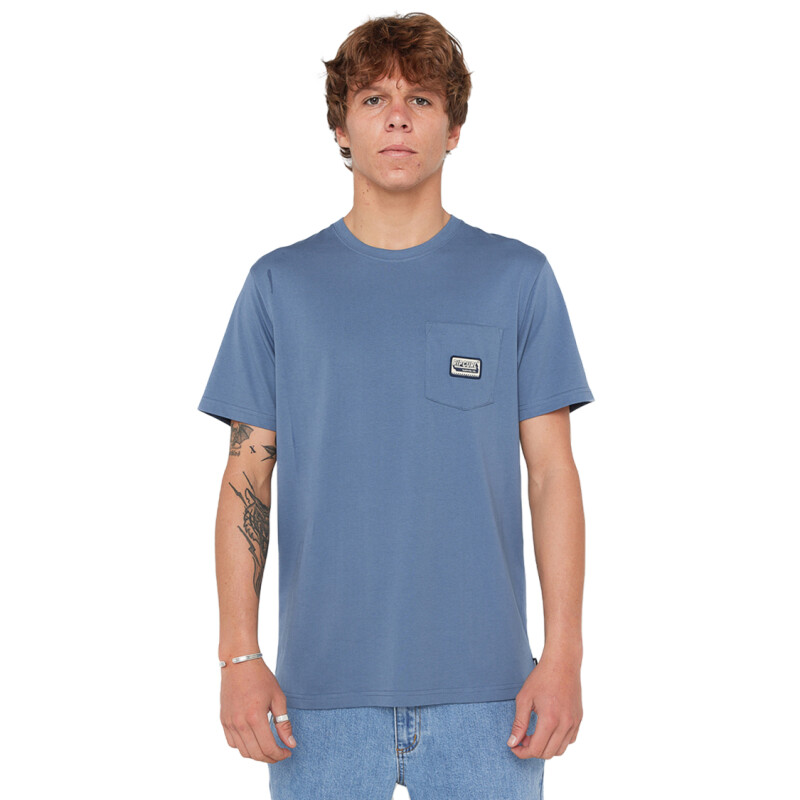 Remera Rip Curl Sportline Badge Ss Tee - Azul Remera Rip Curl Sportline Badge Ss Tee - Azul