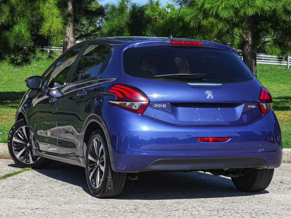Peugeot 208 Active 1.2 Extra Full | Permuta / Financia Peugeot 208 Active 1.2 Extra Full | Permuta / Financia
