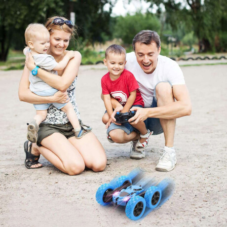Auto a Control Remoto Acrobatico Stunt Car 4x4 360° Azul