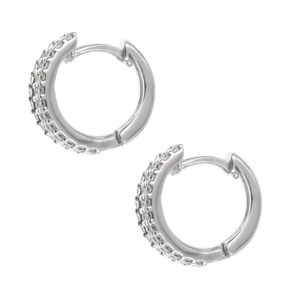 Aros de oro blanco 18k con triple hilera de circonias Aros de oro blanco 18k con triple hilera de circonias
