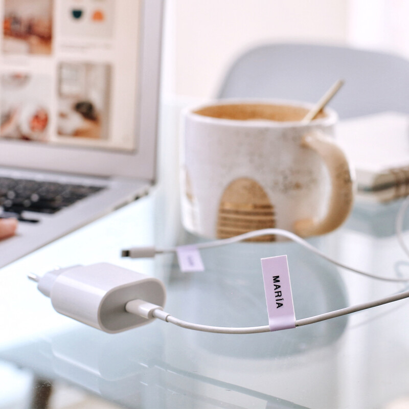 Cinta para Rotuladora Brother TZE-MQF31 12mm NegroLila P Cinta para Rotuladora Brother TZE-MQF31 12mm NegroLila P