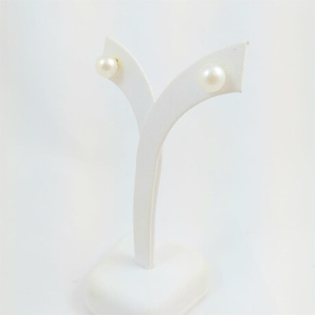 Caravanas de oro 18Ktes, perla de cultivo de 6 3/4mm. Caravanas de oro 18Ktes, perla de cultivo de 6 3/4mm.