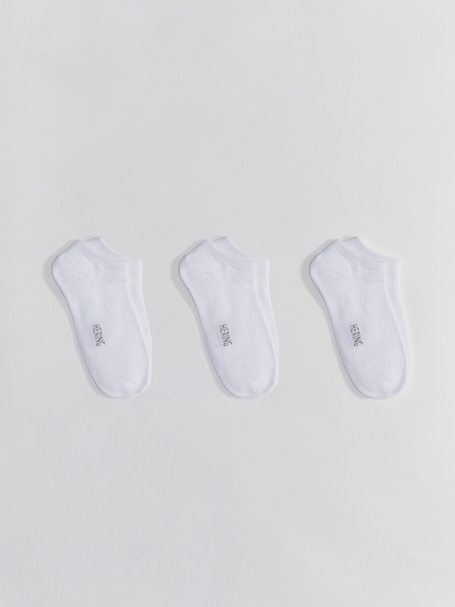 KIT CON TRES PARES DE MEDIAS UNISSEX DE CAÑO CORTO - BLANCO 