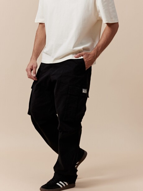 Pantalón cargo Kai NEGRO