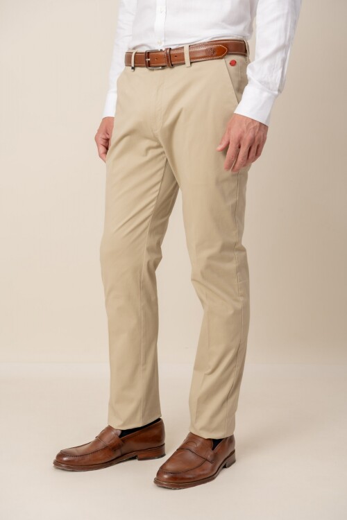 Pantalón Slim Fit Kaki