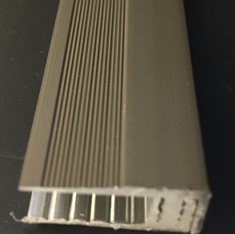 PISO PARED ALUMINIO NP PERFIL PISO PARED ALUMINIO CHAMPAGNE NP1257PP