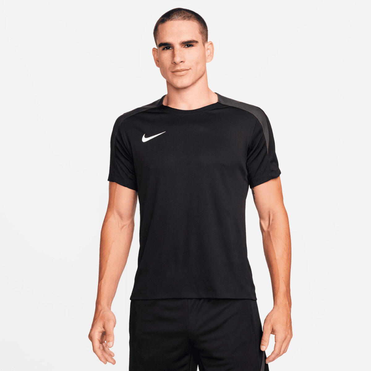 Remera Nike Strike de Hombre - Negro 