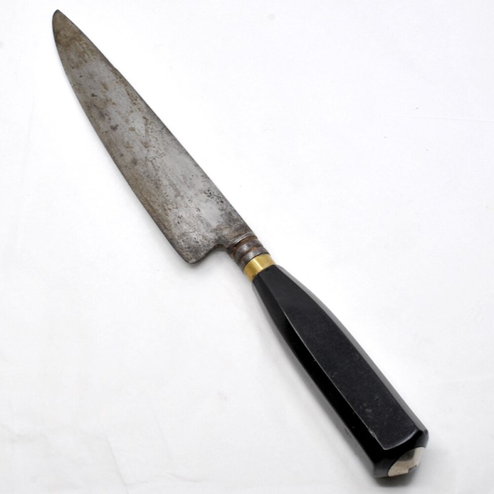 Cuchillo Antiguo Hoja J.M.Mailhos Cazador A La Punta. Cabo De Urea Cuchillo Antiguo Hoja J.M.Mailhos Cazador A La Punta. Cabo De Urea