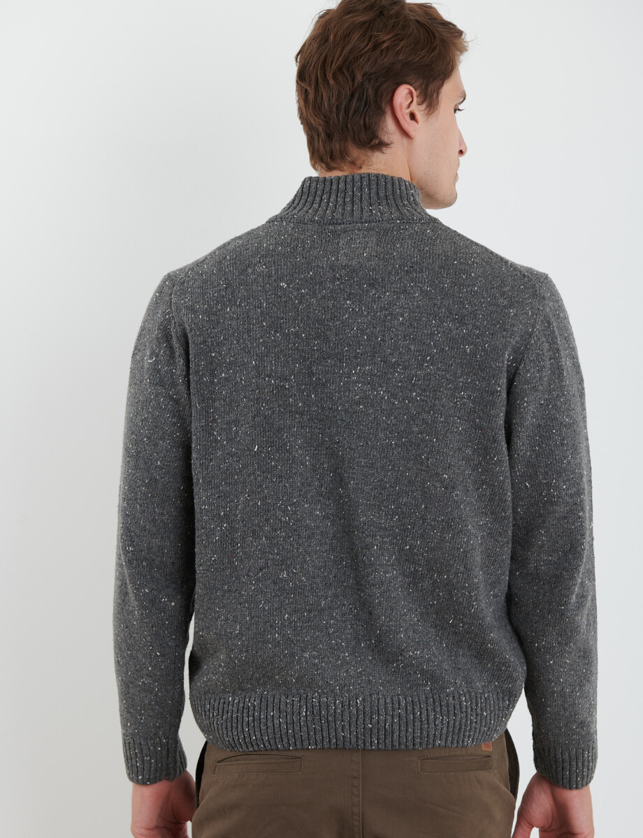 470421 REMERA HARRY Gris Oscuro