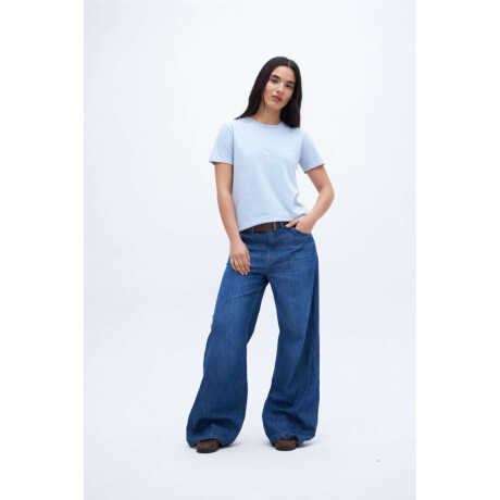 Remera Anette Celeste