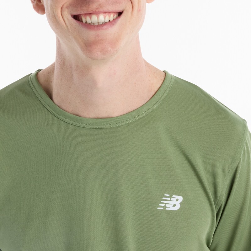 Remera New Balance de Hombre -Sport Essentials- MT61O0U4AAR ELD
