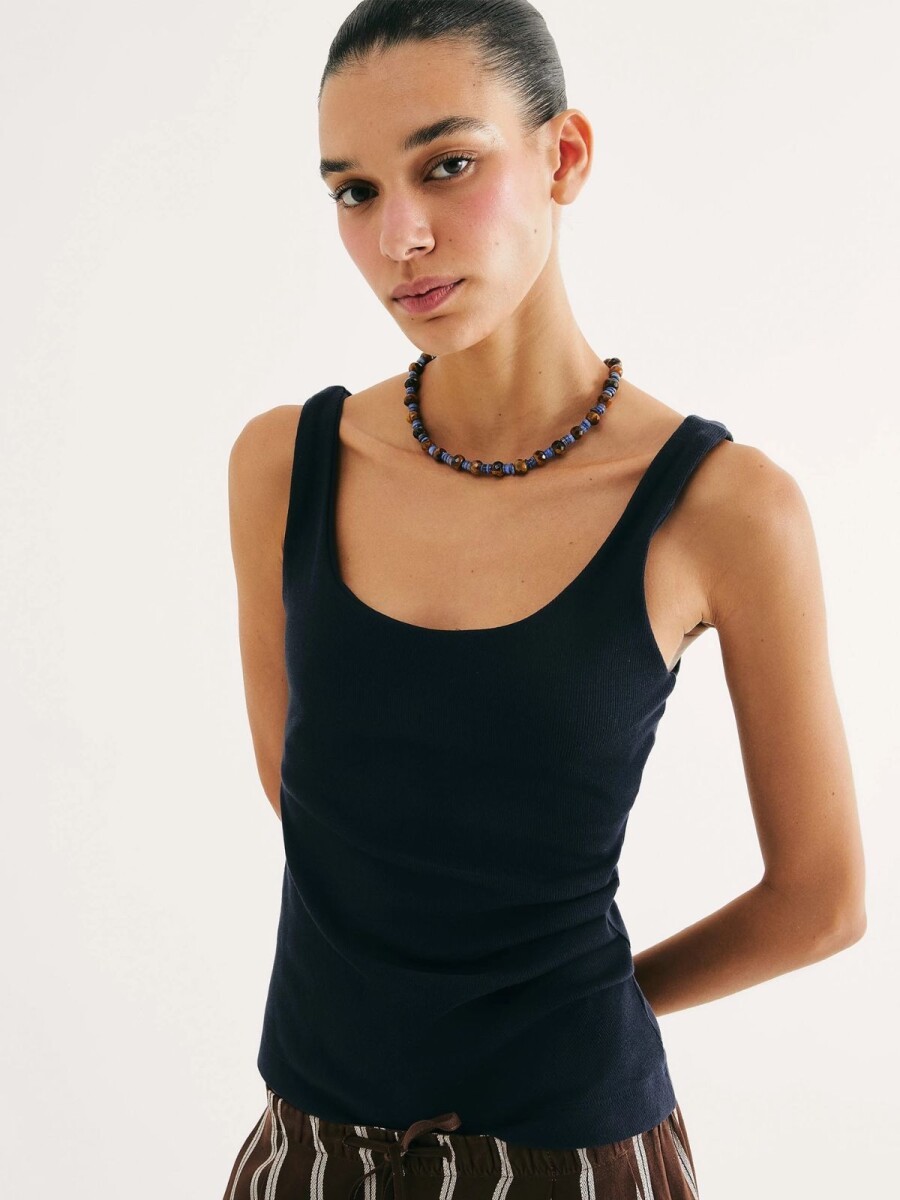 MUSCULOSA EN TELA ACANALADA CON PLIEGUES LATERALES - AZUL 