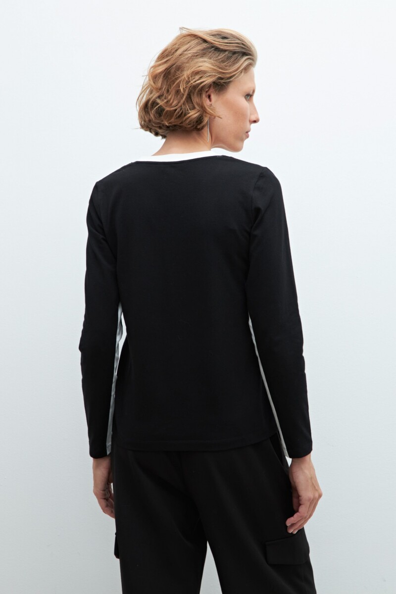 Remera bicolor manga larga negro