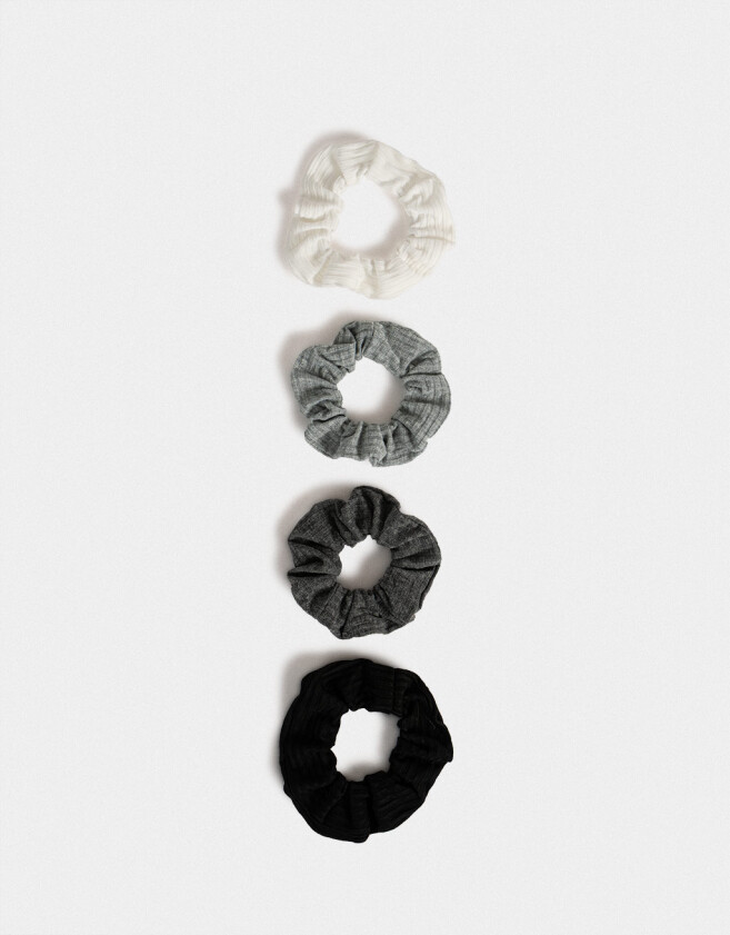 Skunzies Set por 4 Set De Scrunchies - Combinacion Tricolor