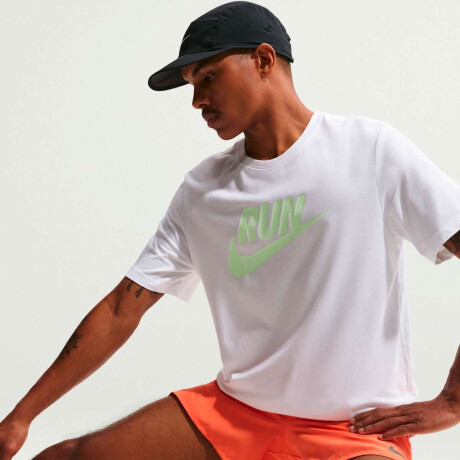 Remera Nike Dri-Fit Tee Run Swoosh de Hombre Blanco