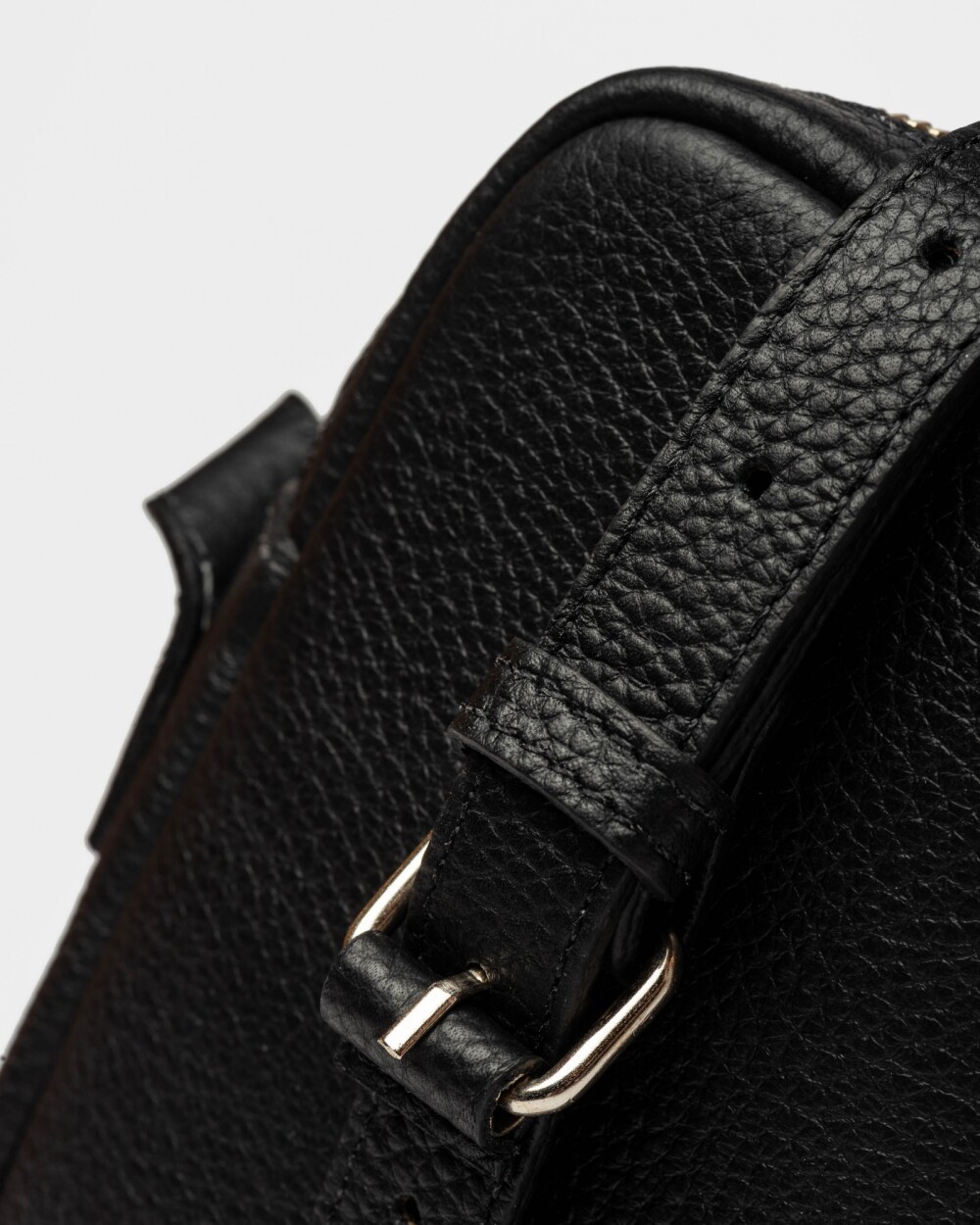 Mini Bag Haze En Cuero Graneado Negro