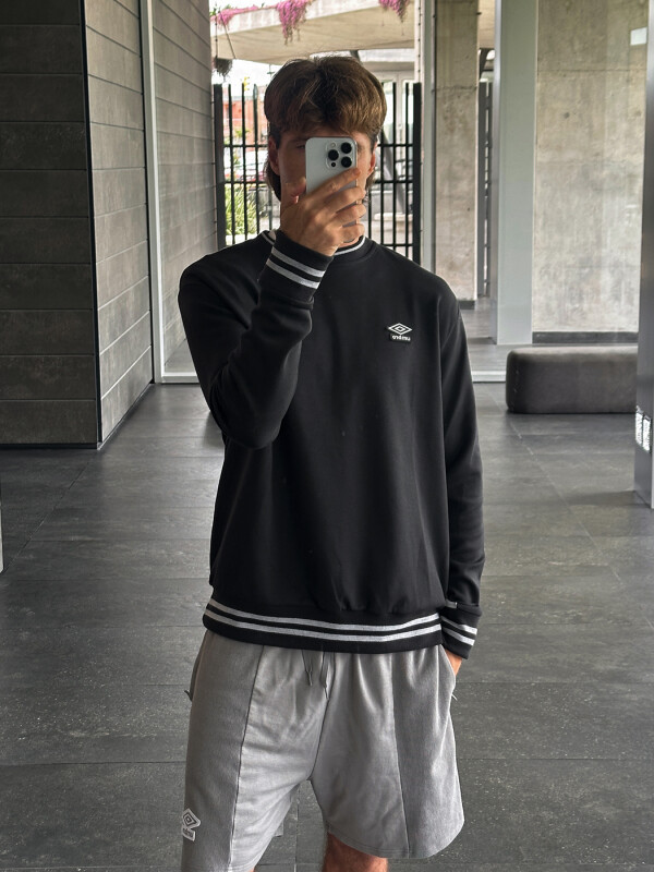 BUZO A LA BASE CUTS Umbro Hombre 25m