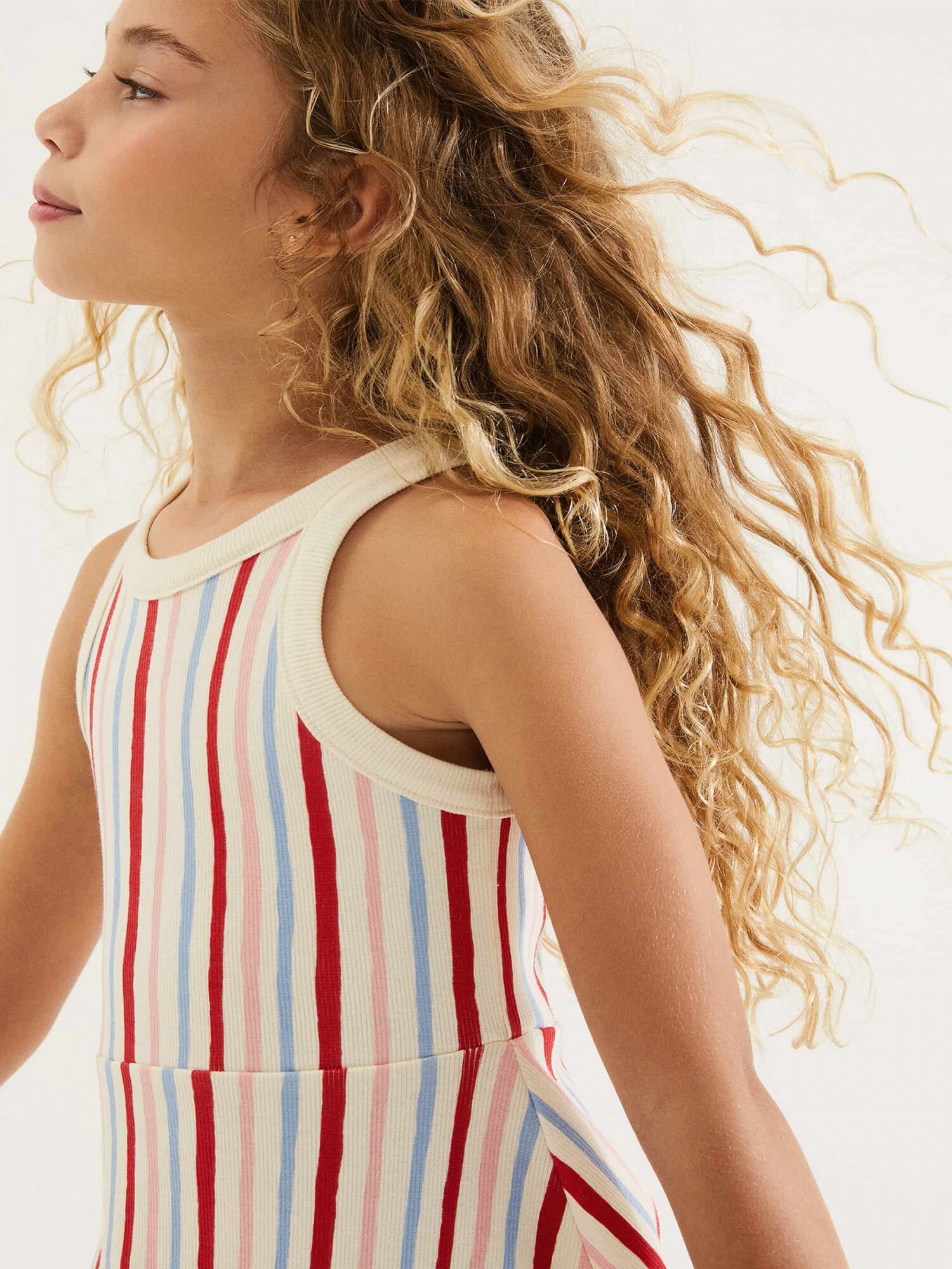 VESTIDO INFANTIL CON ESTAMPADO - MULTICOLOR — Hering