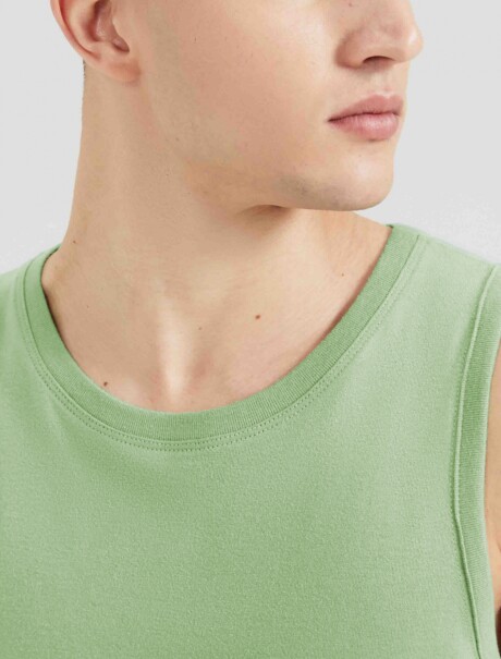 MUSCULOSA BÁSICA MASCULINA VERDE CLARO