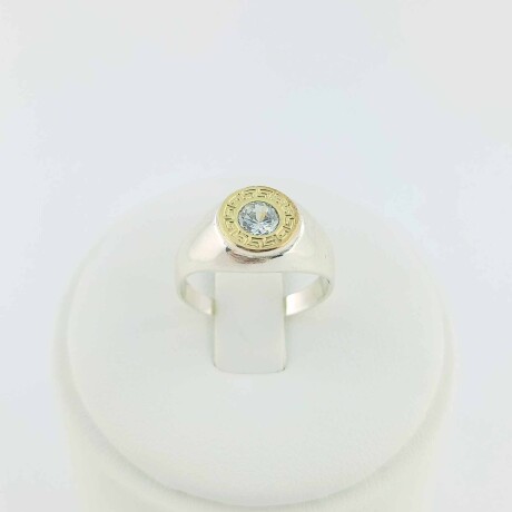 Anillo de plata 925 con double de oro 18k y circonia. Guarda Griega. Anillo de plata 925 con double de oro 18k y circonia. Guarda Griega.