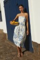 Vestido strapless con estampa floral azul regata