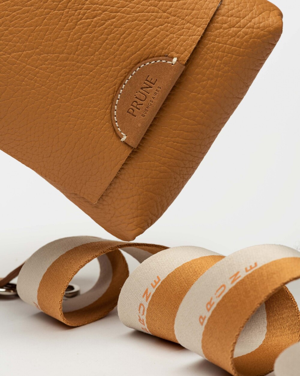 Mini bag Olivia en cuero graneado Cuoio