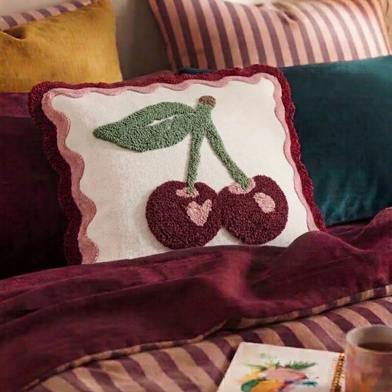 Almohadón Cerezas 45x45cm Almohadón Cerezas 45x45cm