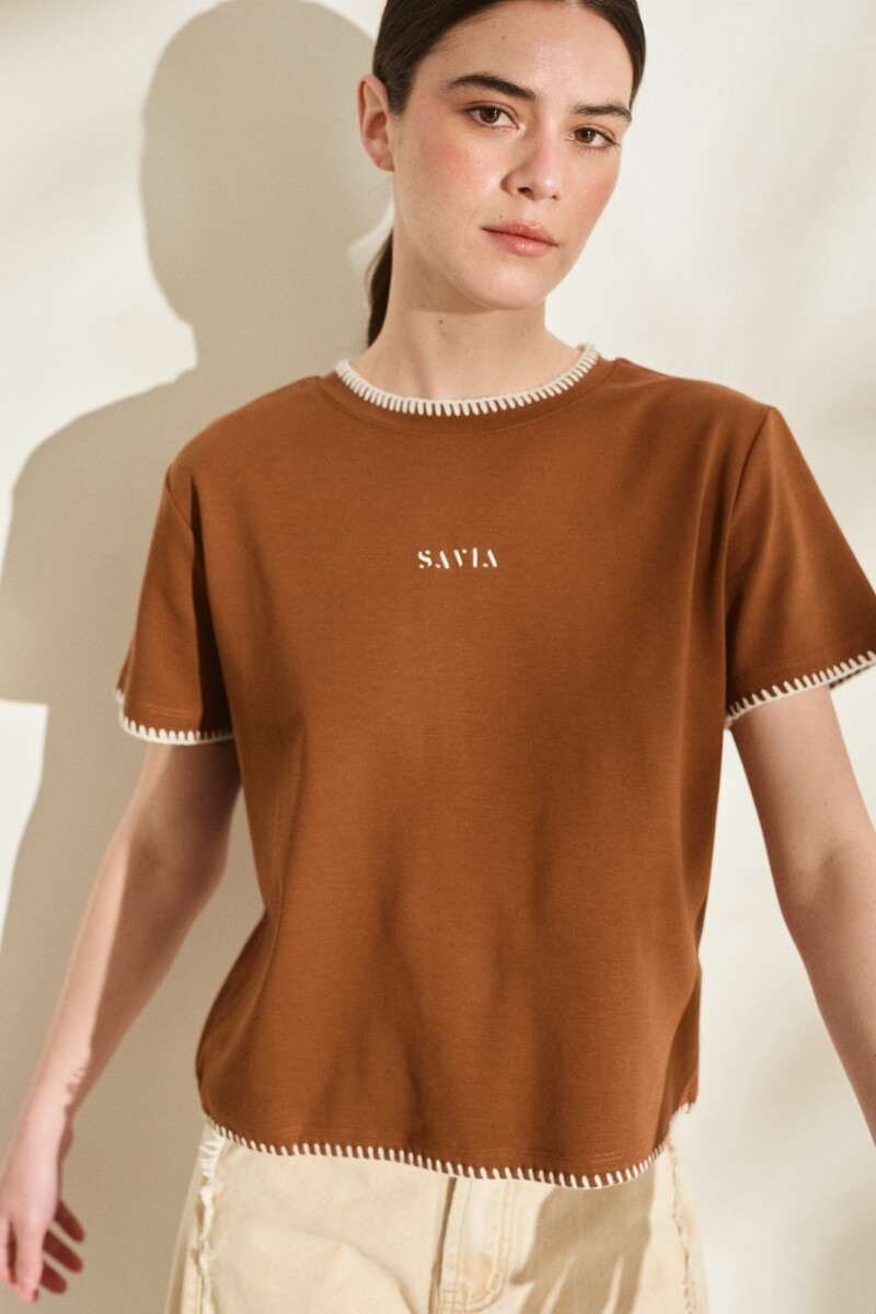 PRE VENTA TSHIRT SAVIA CUTE Chocolate Y Crudo