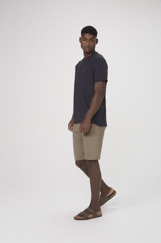 CAMISETA MM MASC PRETO ESCURO