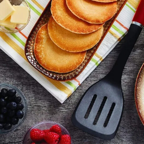 Espatula Ranurada Roja 35 cm KitchenAid Espatula Ranurada Roja 35 cm KitchenAid