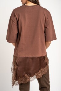 Remera Ruedo Saten Marron